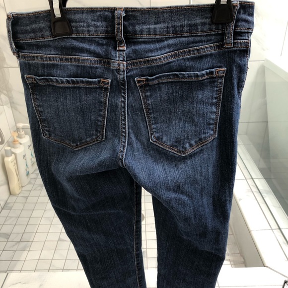 Size 00 Banana Republic jeans. - Picture 2 of 3